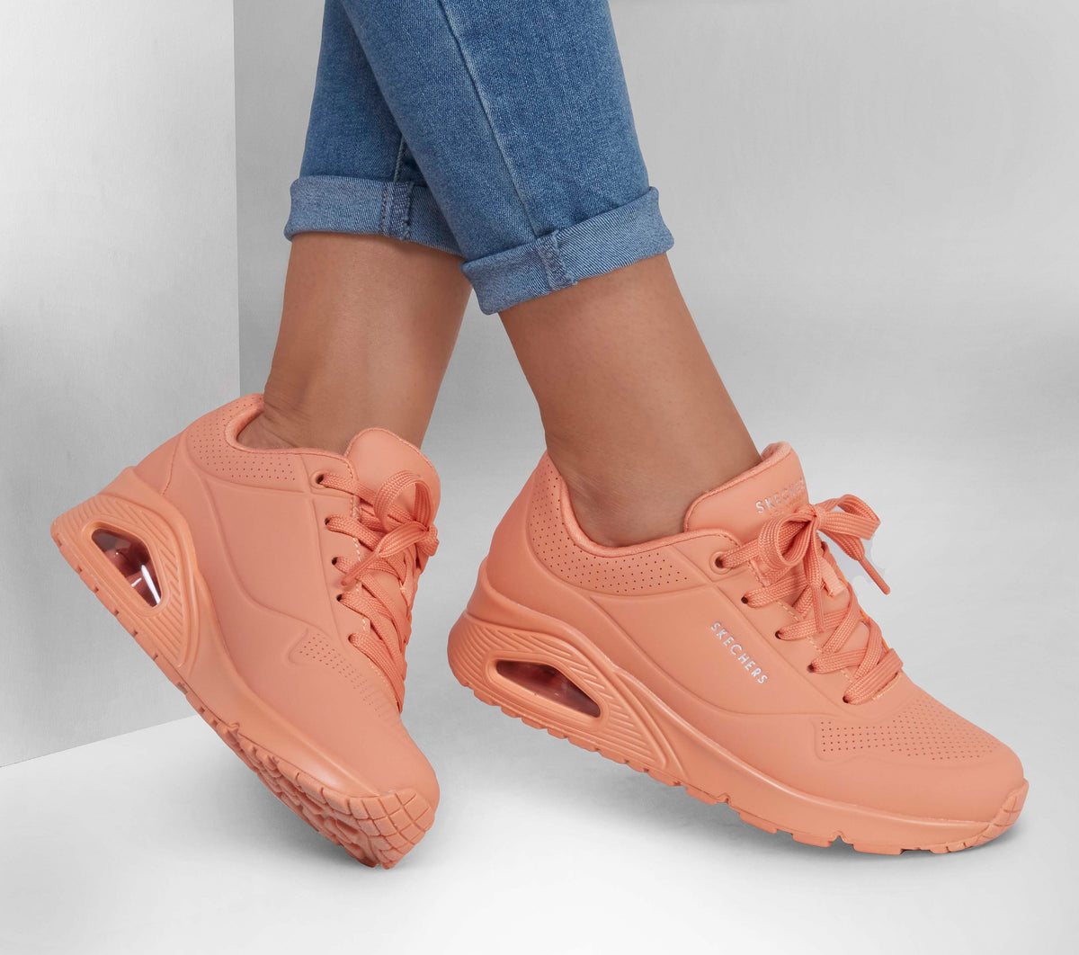 Tenis Skechers UNO Rosado para mujer, vista 2
