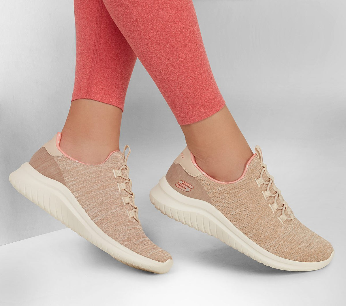 Tenis Skechers Ultra Flex Beige para mujer, vista 2