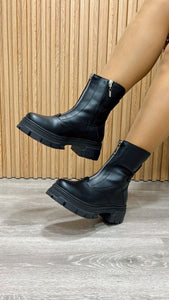 P BOTAS BAHAMAS COLOR NEGRO