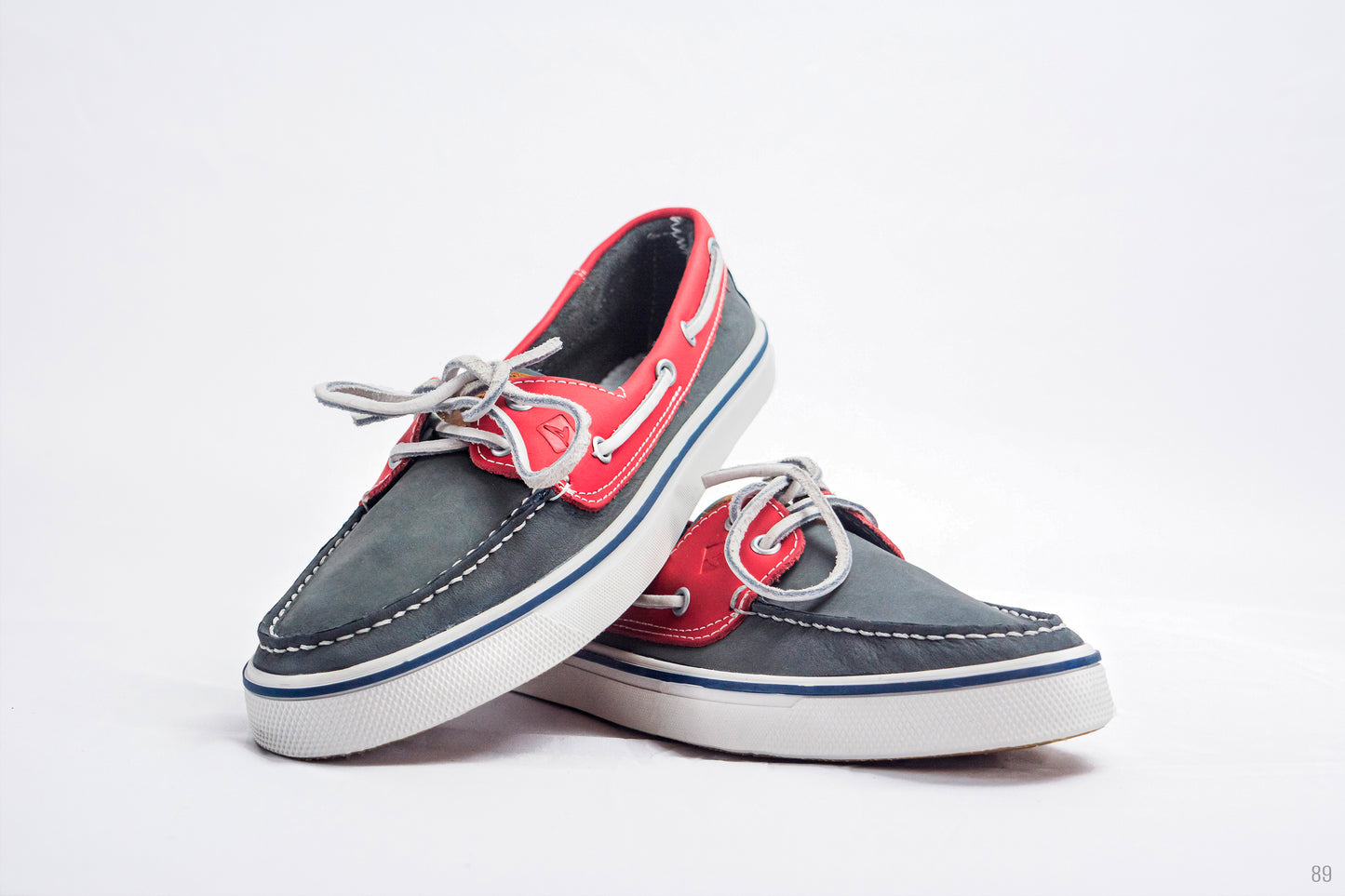 APACHES PLAYEROS HOMBRE CP89 CARNAZA GRIS X CUERO ROJO